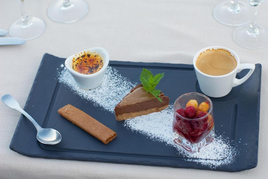 Logis Hotel Restaurant La Porte Des Cevennes Anduze Kültér fotó